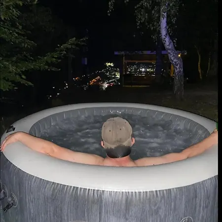 Oaza Mira - Sakina Pecina *